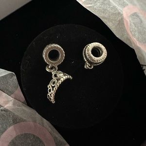 2 pandora charms